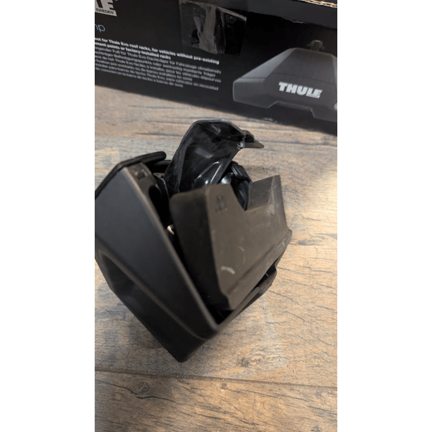 Thule Volkswagen Passat 4-dr Sedan 2015-