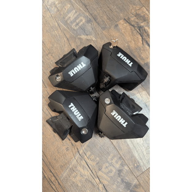 Thule Volkswagen Passat 4-dr Sedan 2015-